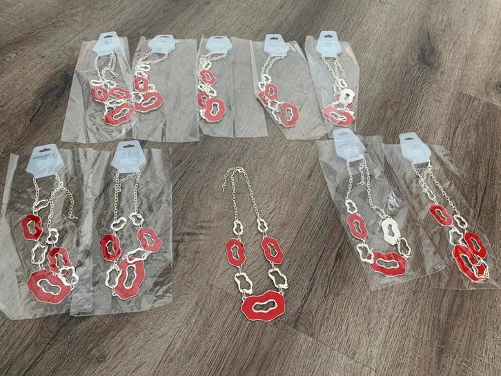 Partij 10 stuks metalen kettingen rood K123, Sieraden, Tassen en Uiterlijk, Kettingen, Nieuw, Overige materialen, Rood, Ophalen of Verzenden