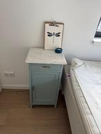 Twee vintage/ antieke Nachtkastjes met Marmeren Blad, Huis en Inrichting, Slaapkamer | Nachtkastjes, Gebruikt, Minder dan 45 cm