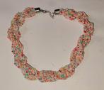 Gevlochten kralenketting in lichte zomerkleuren., Verzenden, Zo goed als nieuw, Overige kleuren, Overige materialen
