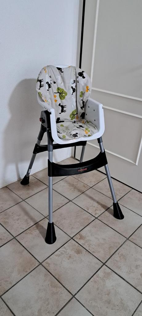Topmarkt kinderstoel met voorzet tafeltje zie laatste foto', Kinderen en Baby's, Kinderstoelen, Zo goed als nieuw, Ophalen of Verzenden
