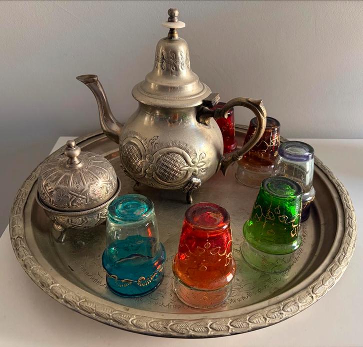 Authentieke Marokkaanse Theeset met Dienblad, Antiek en Kunst, Antiek | Glas en Kristal, Ophalen of Verzenden