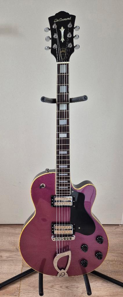 DeArmond by Guild M-75 Tyrian Purple 1998 Korea incl. koffer, Muziek en Instrumenten, Snaarinstrumenten | Gitaren | Elektrisch