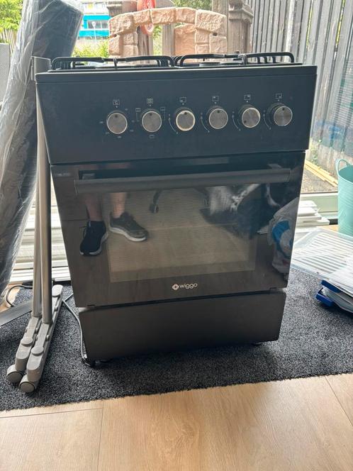Wiggo gas fornuis, Witgoed en Apparatuur, Fornuizen, Zo goed als nieuw, Vrijstaand, Gas, 4 kookzones, 85 tot 90 cm, 60 cm of meer