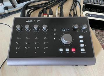 Audient ID44 mk2 beschikbaar voor biedingen