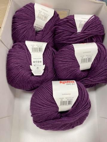 Katia basic merino beschikbaar voor biedingen