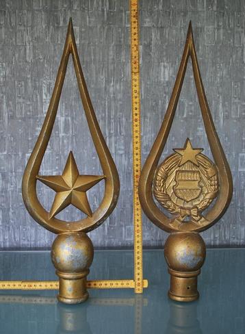 Mega grote Vlagstok punten uit Congresgebouw Curiosa Vintage beschikbaar voor biedingen