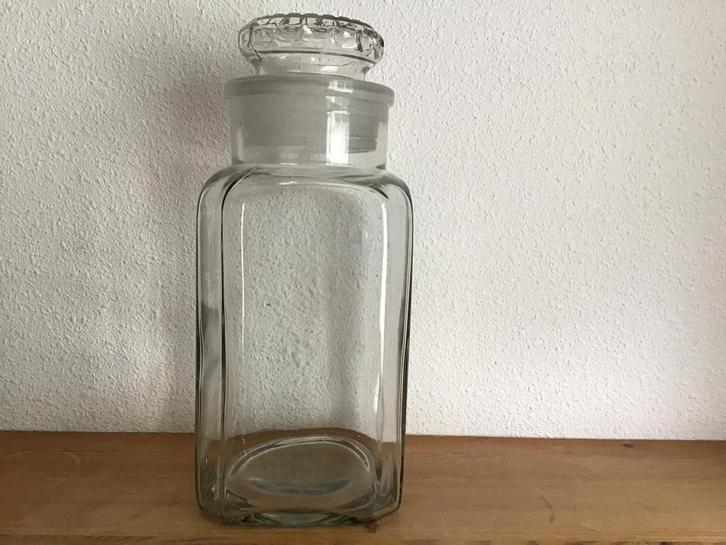 Brocante glazen snoeppot, voorraad pot met glazen stolp, Huis en Inrichting, Woonaccessoires | Stolpen, Zo goed als nieuw, Ophalen of Verzenden