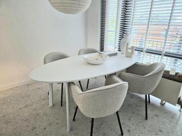 Ovale Ovaal eettafel poten demontabel Loods 5 VT Wonen beschikbaar voor biedingen