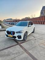 BMW X5 45e M Sport Shadow Line Plus | 2021 | FULL OPTION |, Auto's, BMW, 77 km/l, X5, Wit, 2410 kg