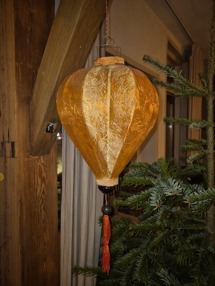 Vietnamese Lampion - Sfeervolle Verlichting, Huis en Inrichting, Lampen | Hanglampen, Zo goed als nieuw, Minder dan 50 cm, Stof