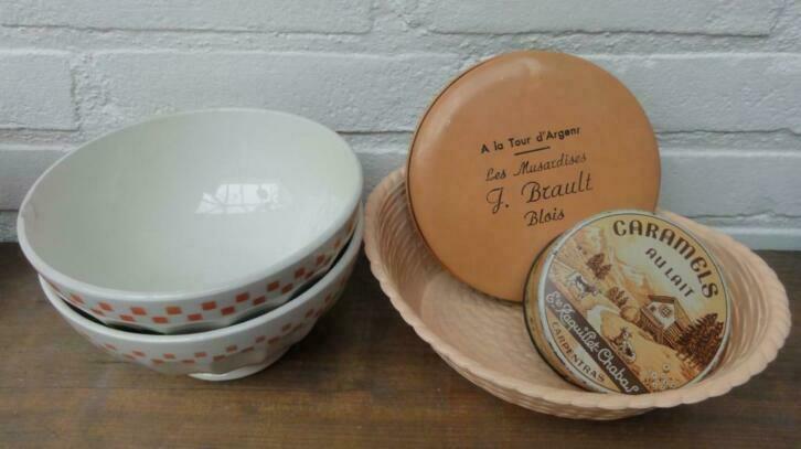 Vintage Engels zalm roze kunststof mandje, Newmark, PASEN, Huis en Inrichting, Keuken | Keukenbenodigdheden, Zo goed als nieuw