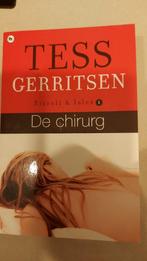 thriller Tess Gerritsen: de Chirurg, Ophalen of Verzenden, Zo goed als nieuw, Nederland
