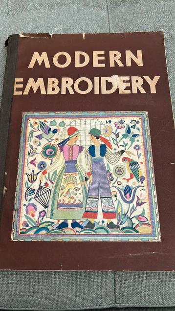 Modern Embroidery special spring number of The Studio 1933 beschikbaar voor biedingen