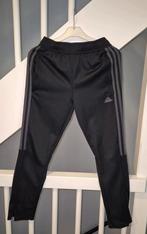 Adidas Traningsbroek maat 152 zwart/ grijs ZGAN, Adidas, Sport- of Zwemkleding, Ophalen of Verzenden, Zo goed als nieuw