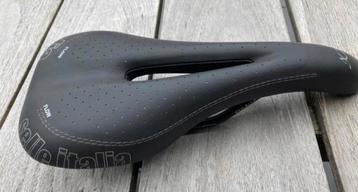 Selle italia flow X2 Nieuw zadel beschikbaar voor biedingen
