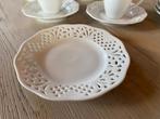 Servies met ajourrand (Schumann Arzberg Bavaria) 17 delig, Ophalen, Zo goed als nieuw, Effen, Kop(pen) en/of Schotel(s)