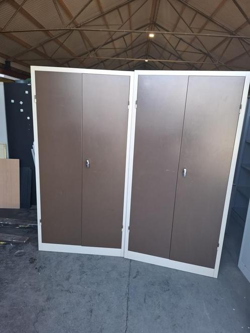 Metalen draaideurkasten van 200 hoog met 4 legborden, Huis en Inrichting, Kasten | Roldeurkasten en Archiefkasten, Gebruikt, 150 tot 200 cm
