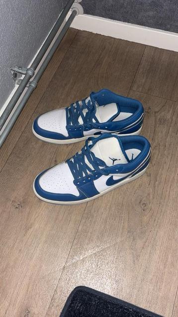 Nike jordan 1 low beschikbaar voor biedingen