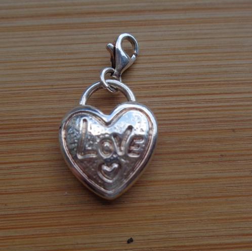 zilveren love-hart bedel [017], Sieraden, Tassen en Uiterlijk, Bedels, Zo goed als nieuw, Overige merken, Zilver, 1 bedel, Verzenden