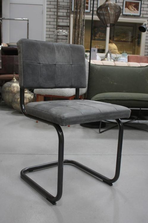 4 x eetkamerstoel Nelson Jess Design metaal leer sledestoel, Huis en Inrichting, Stoelen, Gebruikt, Vier, Leer, Metaal, Grijs