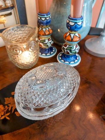 Vintage Glazen Ei Doosje Avon beschikbaar voor biedingen