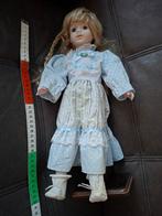 Porseleinen pop, Antiek en Kunst, Antiek | Porselein, Ophalen of Verzenden