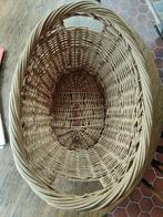 Mooie rieten mand, Huis en Inrichting, Ophalen, Mand, Rond, Zo goed als nieuw