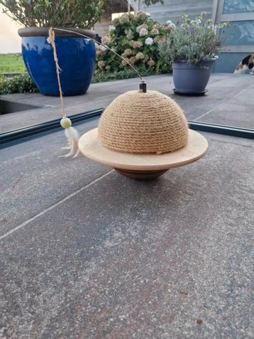 Unieke Krab- en Speelbal met Jachtveer voor uw Kat! beschikbaar voor biedingen