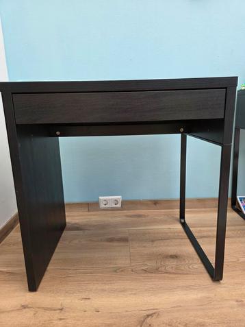2x IKEA Micke bureau zwart beschikbaar voor biedingen