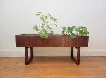 Deense Mid Century plantenbak van Salin Mobler beschikbaar voor biedingen