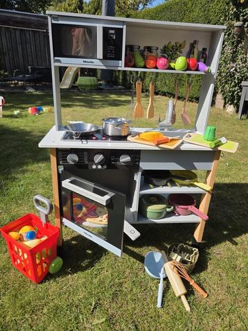 Complete Speelkeuken met Accessoires beschikbaar voor biedingen
