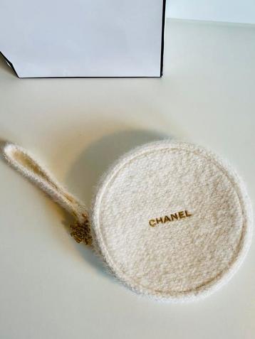 Chanel Holiday 2024 Limited Edition Bouclé Tas beschikbaar voor biedingen