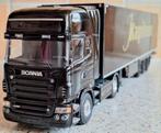 SCANIA R620 trekker met kastentrailer "Kapitein", Hobby en Vrije tijd, Modelauto's | 1:50, Nieuw, Ophalen of Verzenden, Bus of Vrachtwagen