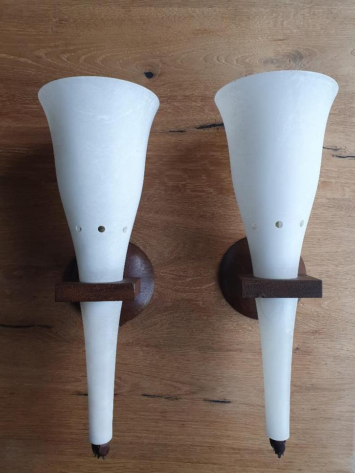 Albaster (alabaster) wandlamp wit + roestkleur metaal houder, Huis en Inrichting, Lampen | Wandlampen, Metaal, Ophalen of Verzenden