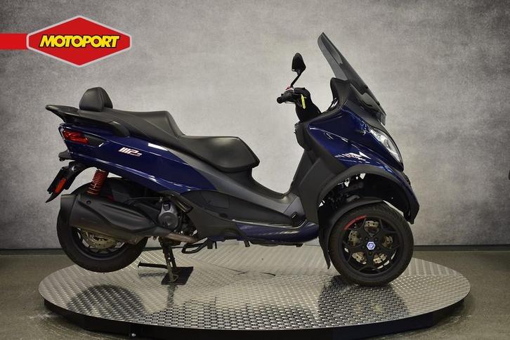 Piaggio MP 3 400 HPE SPORT (bj 2021), Motoren, Quads en Trikes