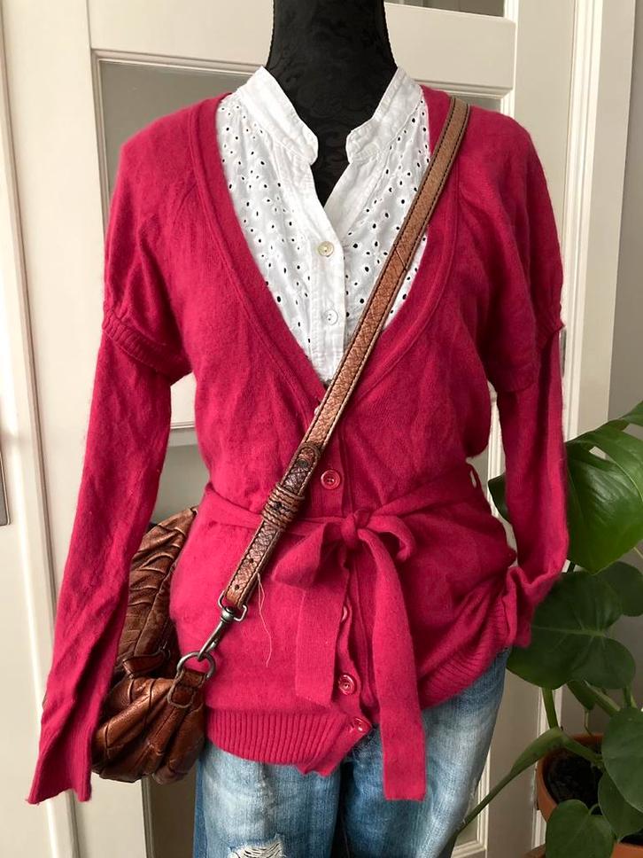 LIU JO zacht vest angorawol maat 38 M, Kleding | Dames, Truien en Vesten, Zo goed als nieuw, Maat 38/40 (M), Paars, Ophalen of Verzenden