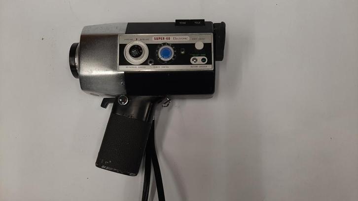 Vintage 8mm Camera Collectie met Statief & Tassen, Audio, Tv en Foto, Videocamera's Analoog, Camera, 8mm, Ophalen of Verzenden