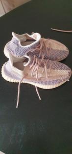 Mooie adidas Yeezy schoenen maat 40, Ophalen of Verzenden