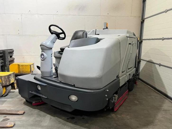 Nilfisk ! ER 1600 kubota diesel 2011 schrobmachine HL1046, Zakelijke goederen, Machines en Bouw | Onderhoud en Reiniging