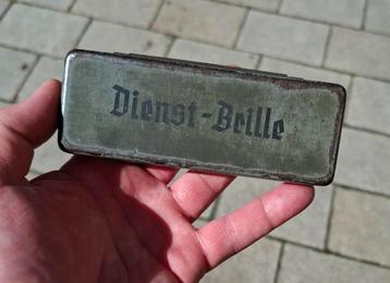 WW2 Duitse brillenkoker beschikbaar voor biedingen