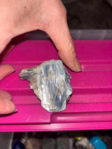 Kyaniet - Aluminiumsilicaat Mineraal beschikbaar voor biedingen