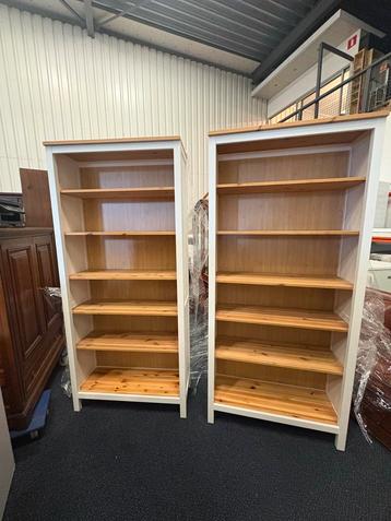 Hemnes Boekenkasten - Set van 2 beschikbaar voor biedingen