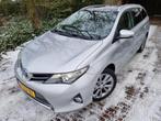 Toyota Auris Touring Sports Touring Sports 1.8 Hybrid Lease, Auto's, Toyota, Euro 5, Gebruikt, Origineel Nederlands, 25 km/l