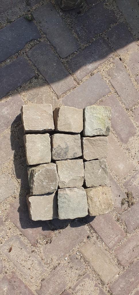 Basalt keitjes 10x10x10cm natuursteen., Tuin en Terras, Tegels en Klinkers, Gebruikt, Overige typen, Natuursteen, 5 tot 10 m²