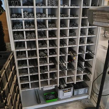 Vele keuze in diverse ladegeleiders/ inbouwlades/ geleiders beschikbaar voor biedingen