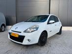 Renault Clio 1.5 DCI 65KW 5-DRS 2011 Airco|Cruise|Trekhaak, Voorwielaandrijving, Zwart, 4 cilinders, Wit