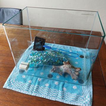 Modern Compleet Aquarium 30 liter zgan inc. acc. beschikbaar voor biedingen