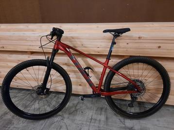 Mountainbike trek x-caliber 9 maat M 1x12 XT derailleur  beschikbaar voor biedingen