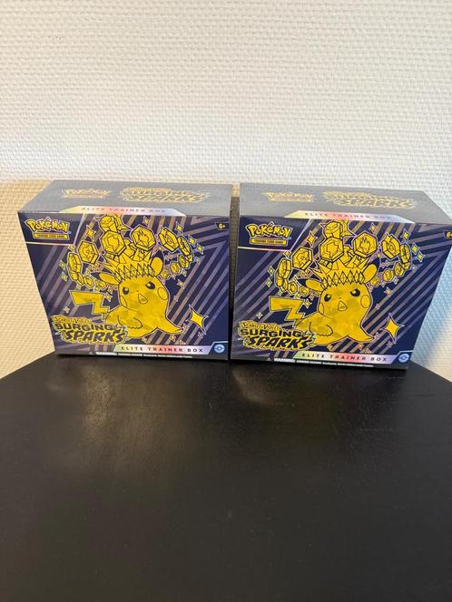 Pokemon Surging Sparks Elite Trainer Box SEALED!, Hobby en Vrije tijd, Verzamelkaartspellen | Pokémon, Nieuw, Boosterbox, Foil