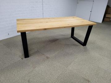 nieuw massief eiken eettafel maat 200x99 incl zwarte poten  beschikbaar voor biedingen